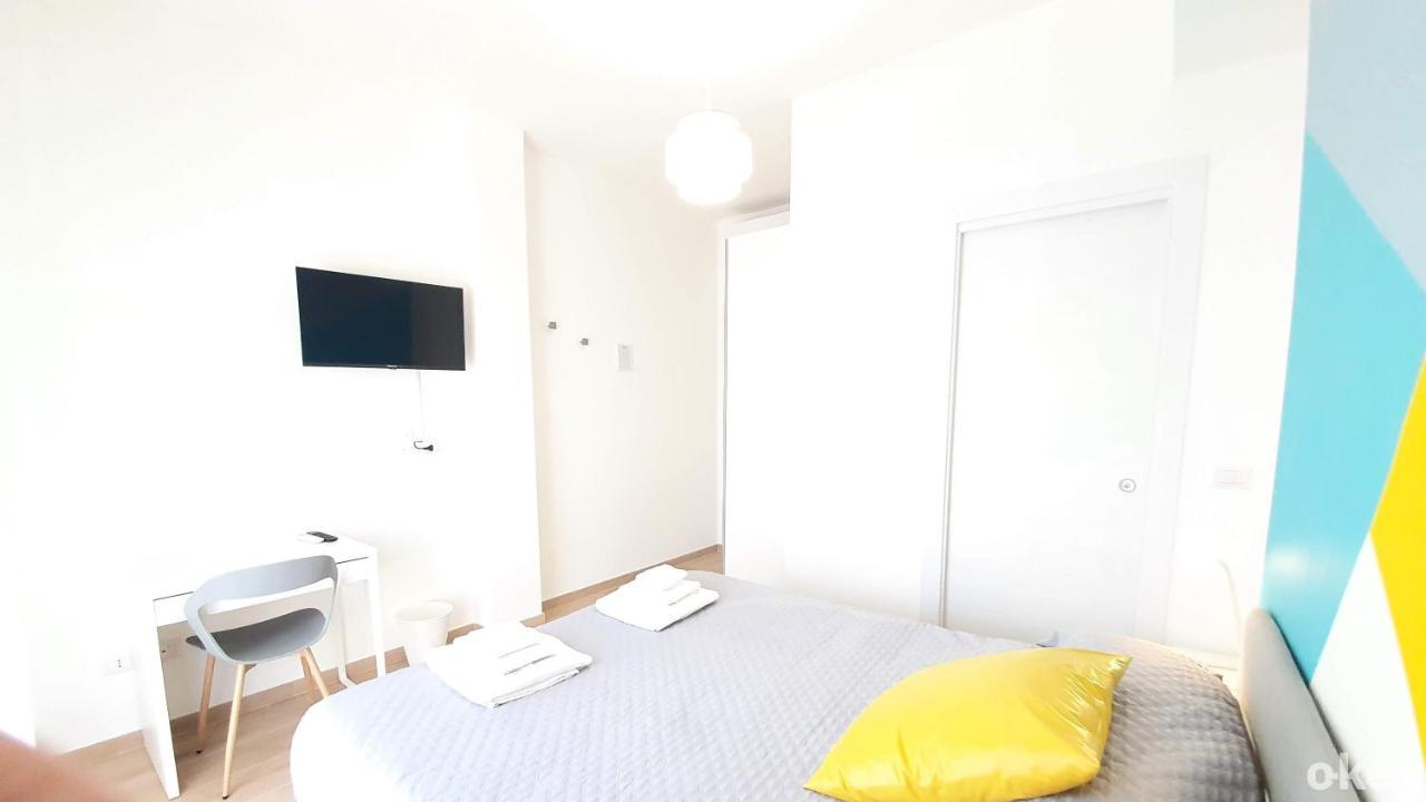 Blue Sky Rooftop Rooms - Bari Policlinico المظهر الخارجي الصورة